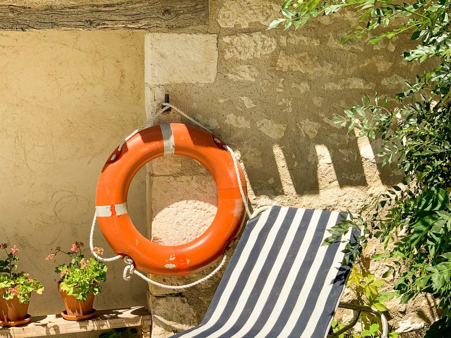 Bord de piscine